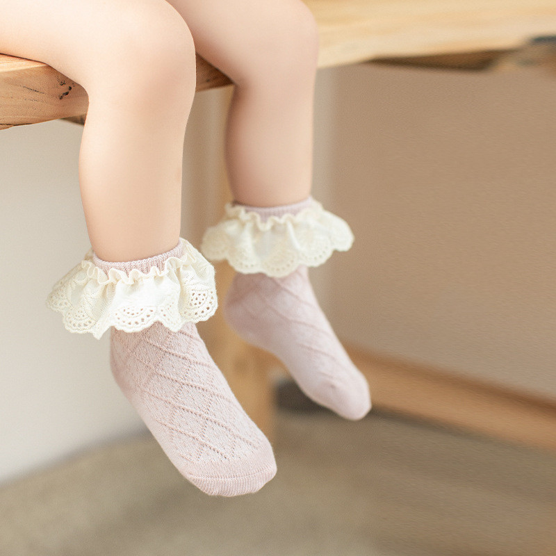 Baby Socks with ruffles: Brown