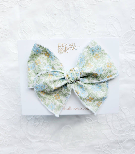 Amelia Fable Hair Bow Clip